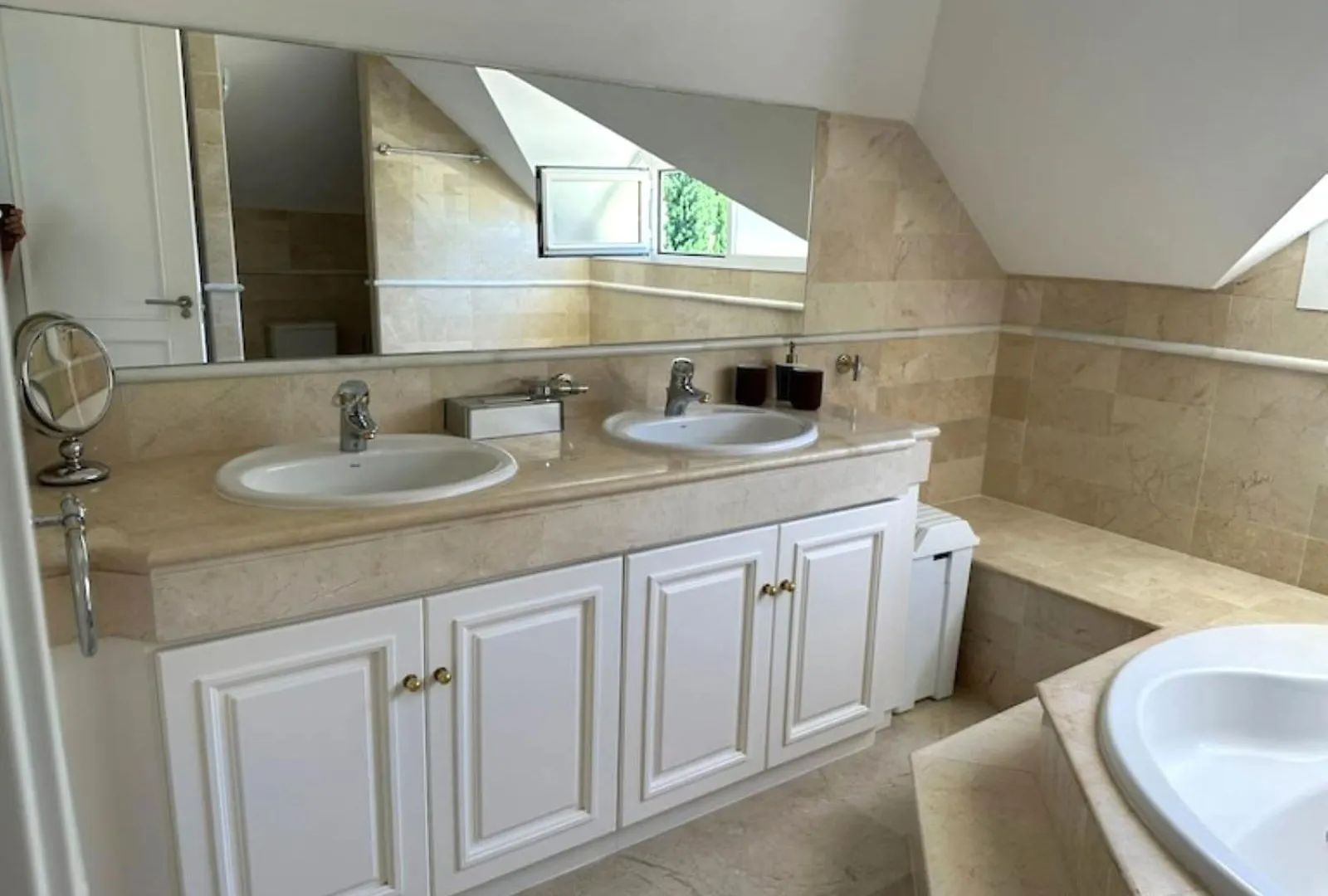 Penthouse Duplex 3 Chambres, Vue Mer A Elviria Marbella Spain