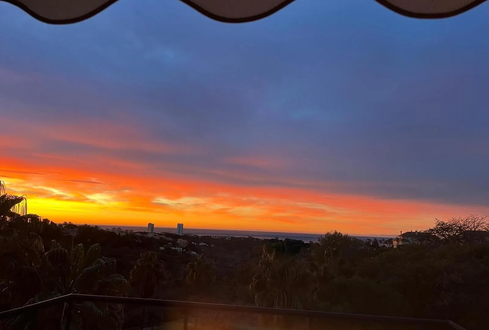 Penthouse Duplex 3 Chambres, Vue Mer A Elviria Marbella