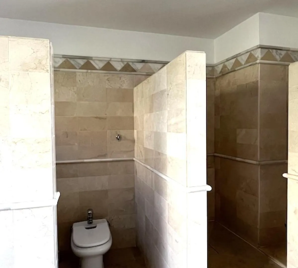 Penthouse Duplex 3 Chambres, Vue Mer A Elviria Marbella 0*,  Spain