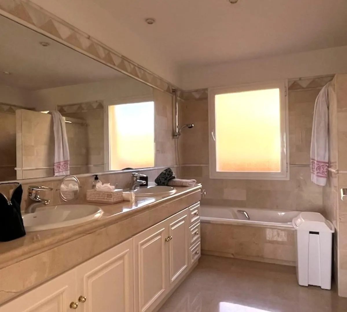 Penthouse Duplex 3 Chambres, Vue Mer A Elviria Marbella Apartment